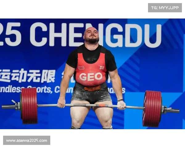 世运会力量举颁奖仪式:加拿大选手戴勒夺金 世运会力量举颁奖仪式:加拿大选手戴勒夺金