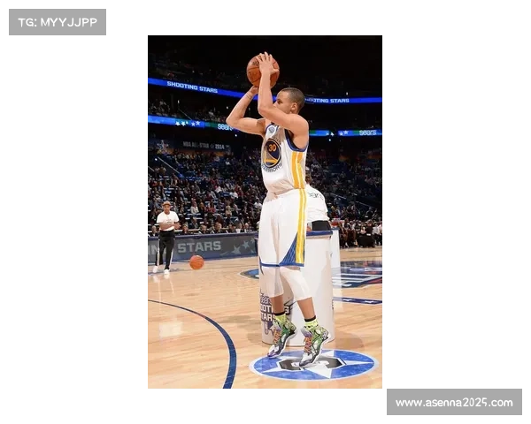 “全明星投篮之星大赛采用两轮制,70秒内覆盖七个投篮点争夺冠军” “全明星投篮之星大赛采用两轮制,70秒内覆盖七个投篮点争夺冠军”